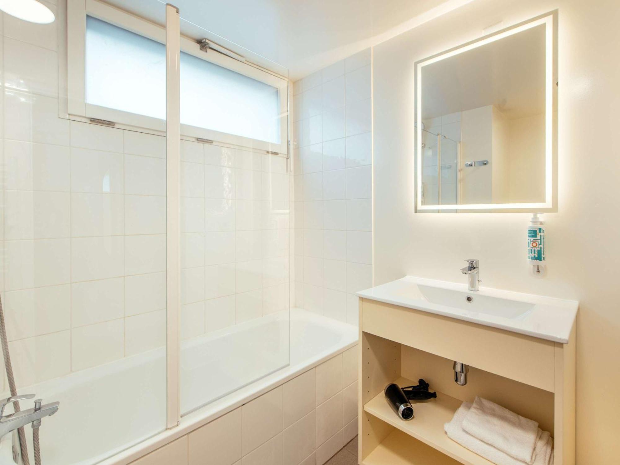 Aparthotel Adagio Access Paris Asnieres Exterior photo