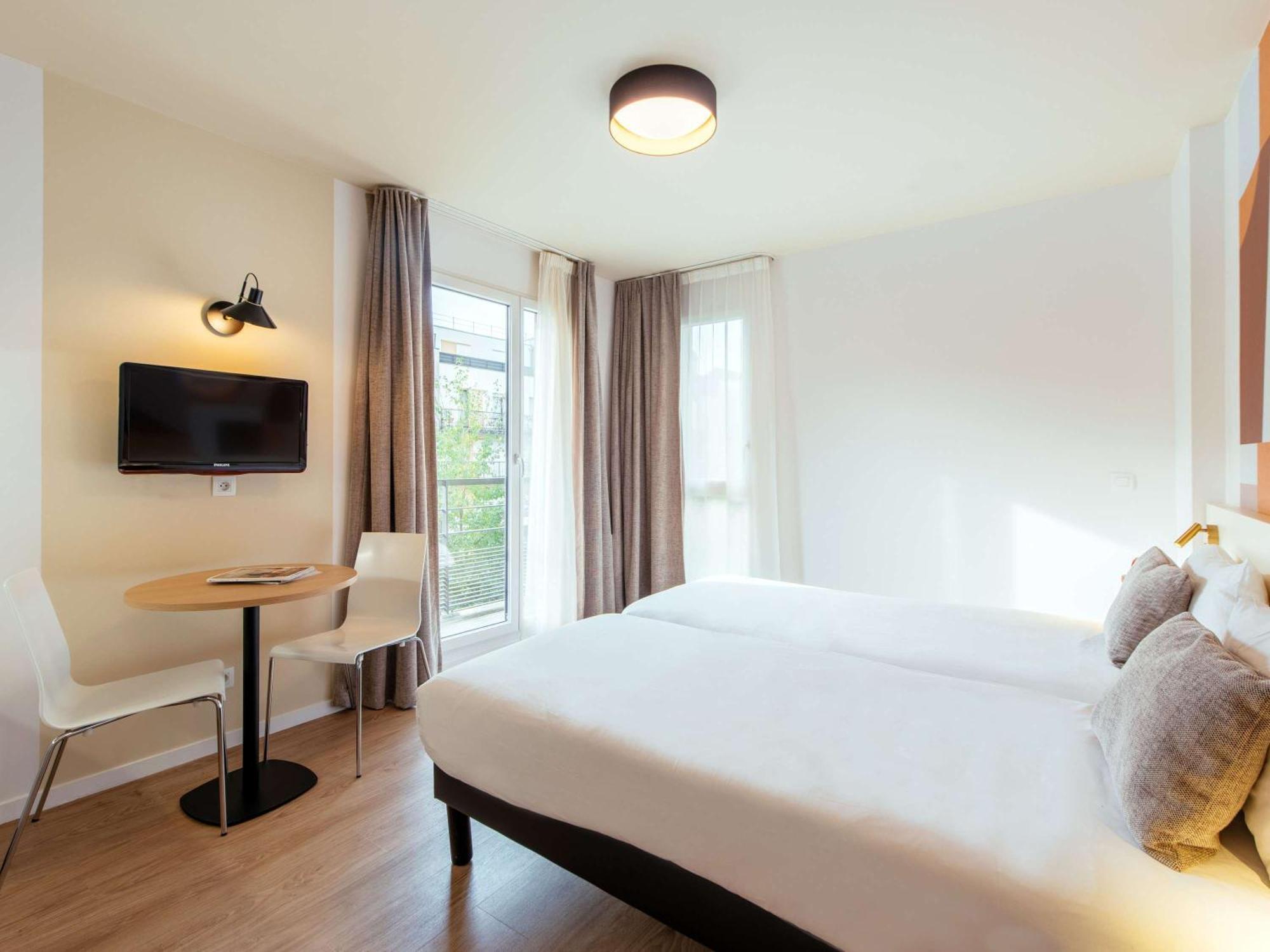Aparthotel Adagio Access Paris Asnieres Exterior photo