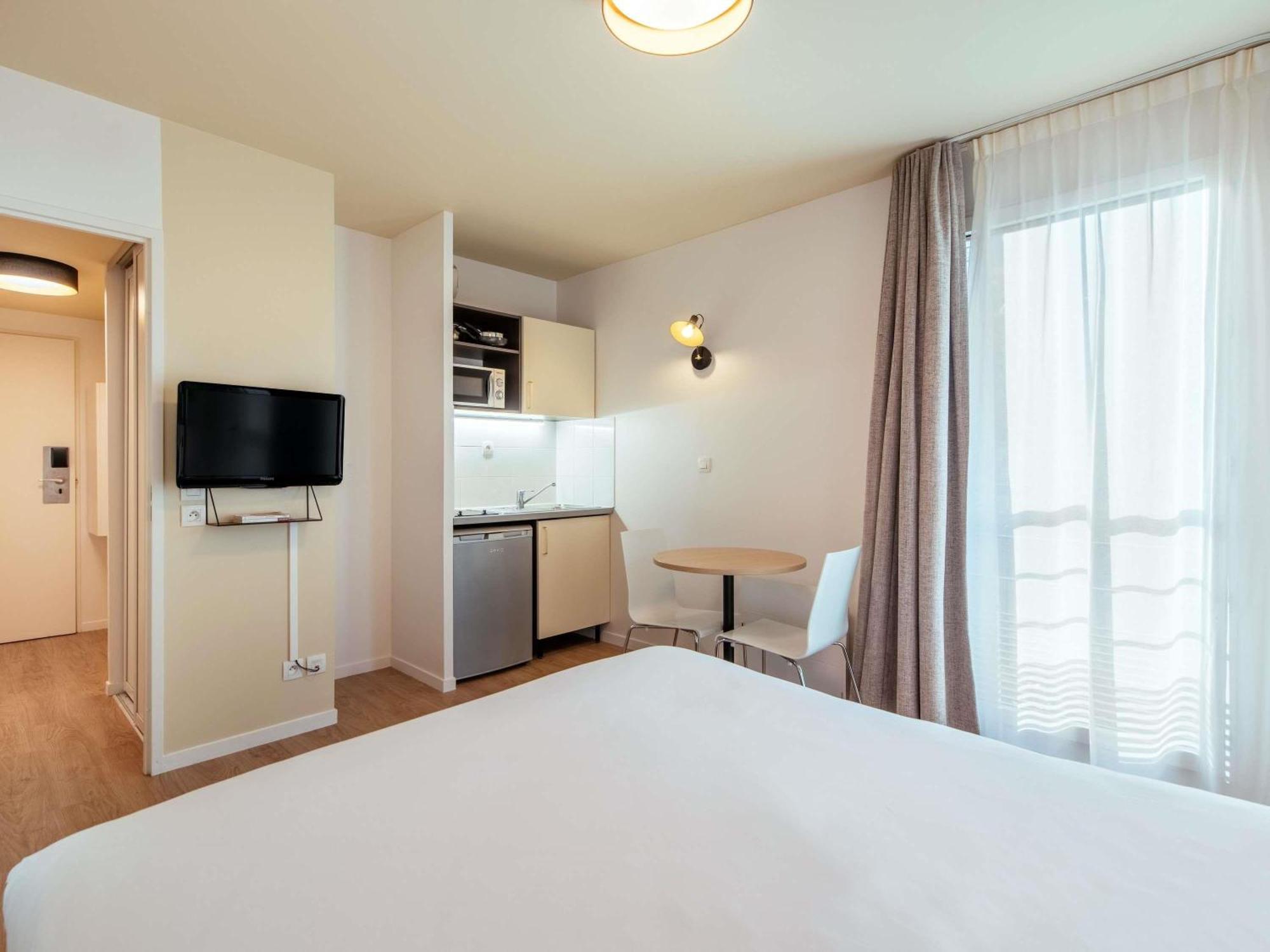 Aparthotel Adagio Access Paris Asnieres Exterior photo
